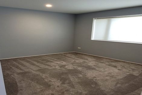 Photo of property in 37 Santa Monica Place, Goodwood Heights, Auckland, 2105