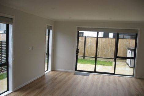 Photo of property in 8 Raeble Walkington Lane, Wallaceville, Upper Hutt, 5018