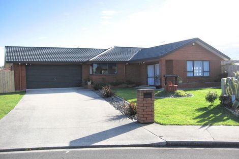 Photo of property in 42 Aldershot Place, Nawton, Hamilton, 3200