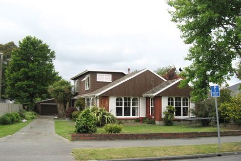 Photo of property in 12 Brookby Crescent, Avonhead, Christchurch, 8042