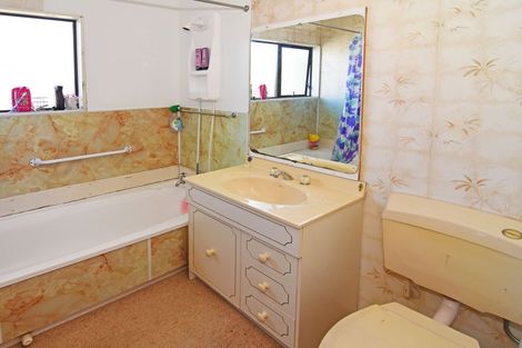 Photo of property in 10 Hogg Crescent, Masterton, 5810