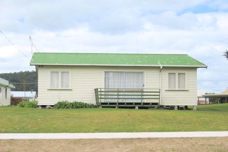 Photo of property in 114 Philomel Road, Whangamata, 3620