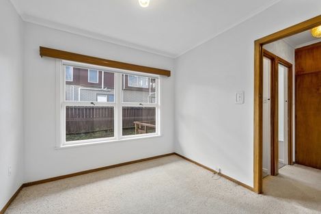 Photo of property in 1/18 East Coast Road, Milford, Auckland, 0620