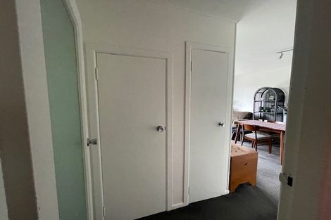 Photo of property in Barton Flats, 1/9-11 Barton Terrace, Thorndon, Wellington, 6011