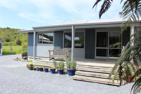 Photo of property in 727 Collingwood-bainham Main Road, Rockville, Collingwood, 7073