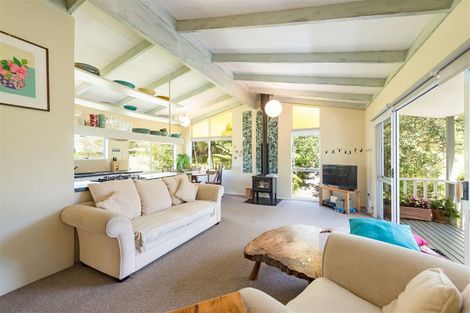 Photo of property in 22 Yorke Road, Haruru, 0204