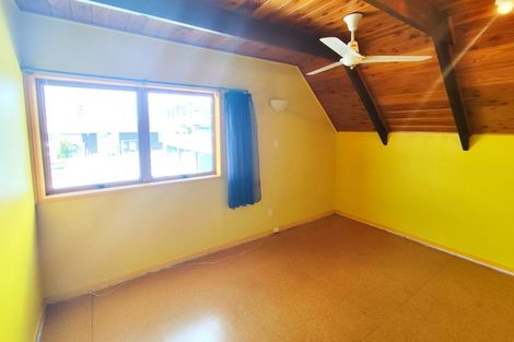 Photo of property in 56 Archibald Road, Kelston, Auckland, 0602