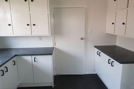 Photo of property in 28-28b Jane Grove, Paparangi, Wellington, 6037