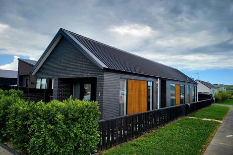 Photo of property in 1 Herekino Street, Westgate, Auckland, 0814