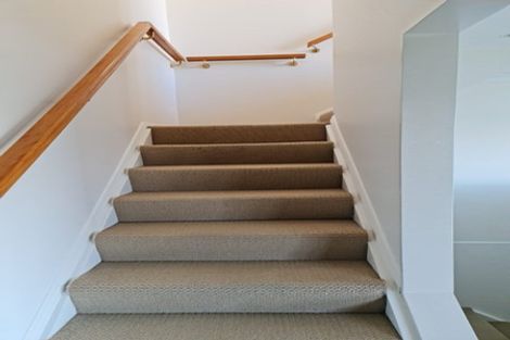 Photo of property in 140 Glanmire Road, Newlands, Wellington, 6037