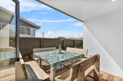 Photo of property in 163a Marine Parade, New Brighton, Christchurch, 8083