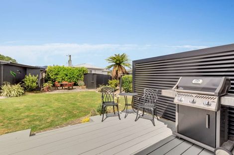 Photo of property in 56 Queenwood Road, Levin, 5510