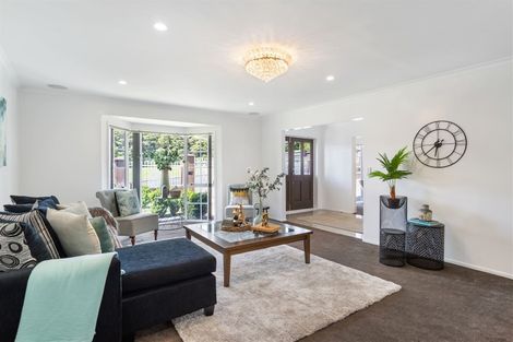 Photo of property in 121 Everglade Drive, Totara Heights, Auckland, 2105