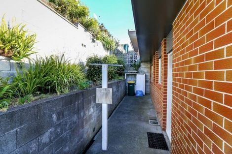 Photo of property in 31/1 Findlay Street, Moturoa, New Plymouth, 4310