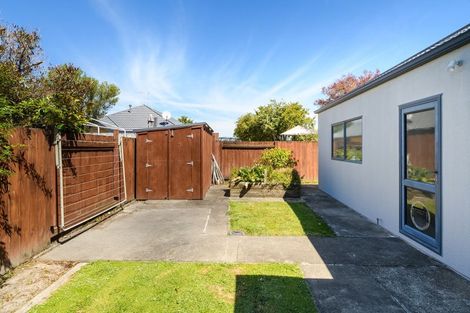 Photo of property in 1 Logan Place, Kelvin Grove, Palmerston North, 4414