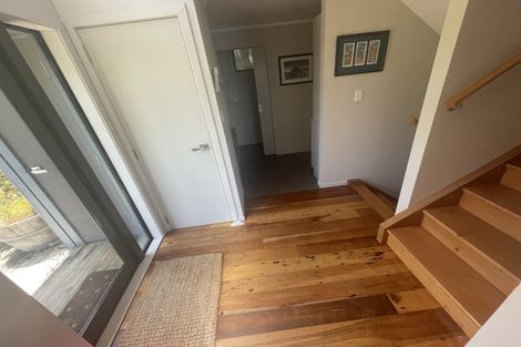 Photo of property in 42 Howard Road, Point Howard, Lower Hutt, 5013