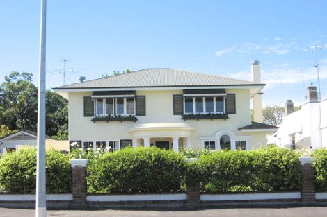 Photo of property in 87 Esplanade, Kaiti, Gisborne, 4010