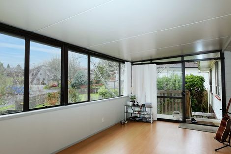 Photo of property in 19 Cairngorm Place, Highland Park, Auckland, 2010