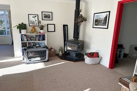 Photo of property in 28 Warren Crescent, Hillmorton, Christchurch, 8025