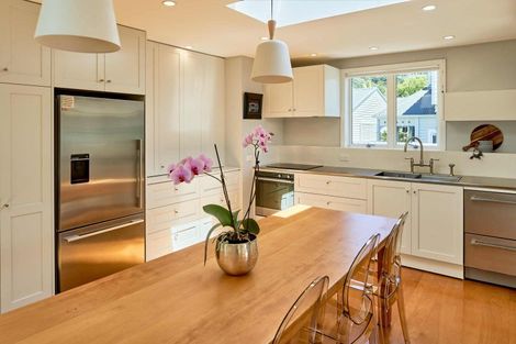 Photo of property in 386 Muritai Road, Eastbourne, Lower Hutt, 5013