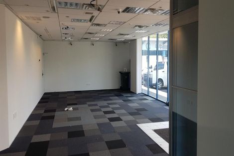 Photo of property in 2/4 Meadowland Drive, Somerville, Auckland, 2014