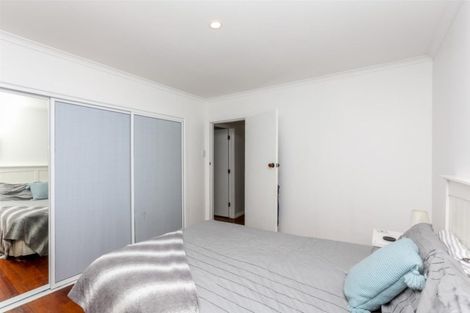 Photo of property in 43 Woodleigh Street, Frankleigh Park, New Plymouth, 4310