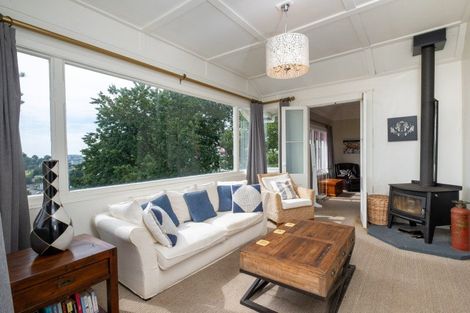 Photo of property in 27 Fitzroy Road, Bluff Hill, Napier, 4110