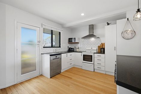 Photo of property in 265a Waitaha Road, Welcome Bay, Tauranga, 3112