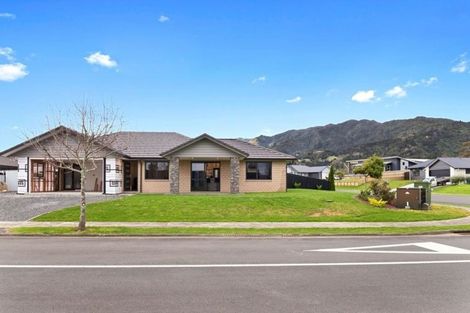 Photo of property in 24 Mary-ellen Place, Coromandel, 3506