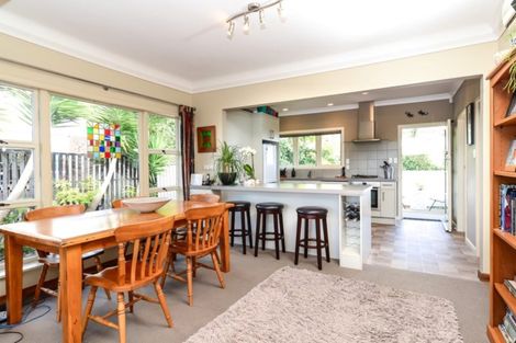 Photo of property in 104 Tuhikaramea Road, Dinsdale, Hamilton, 3204