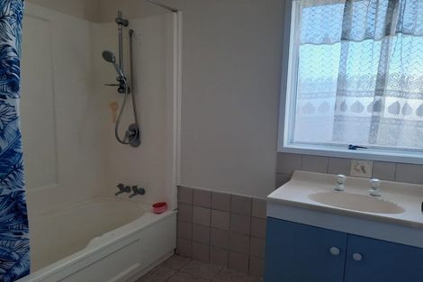 Photo of property in 62 Burundi Avenue, Clendon Park, Auckland, 2103