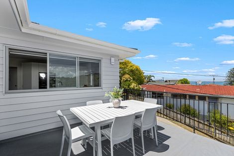 Photo of property in 1/525 Beach Road, Murrays Bay, Auckland, 0630