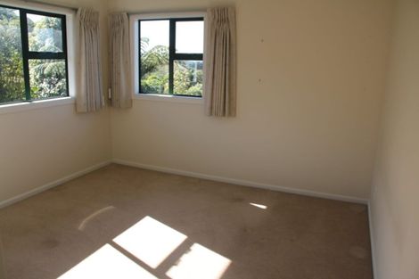 Photo of property in 46 Arahiwi Grove, Tirohanga, Lower Hutt, 5010