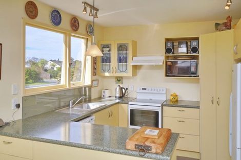 Photo of property in 10 Seadown Crescent, Amberley, 7410