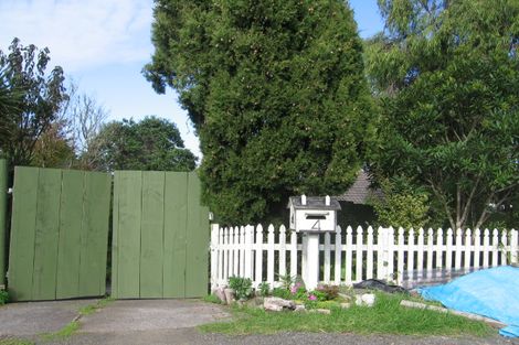 Photo of property in 4 Kauri Point Road, Laingholm, Auckland, 0604