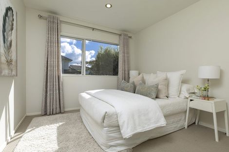 Photo of property in 6 Mural Place, Greenhithe, Auckland, 0632