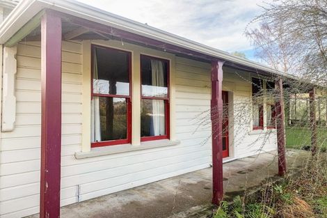 Photo of property in 16 Wellington Street, Enfield, Oamaru, 9491