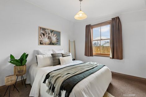 Photo of property in 16 New York Street, Martinborough, 5711