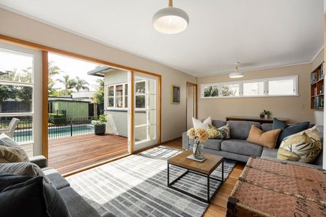 Photo of property in 14 Maeroa Road, Beerescourt, Hamilton, 3200