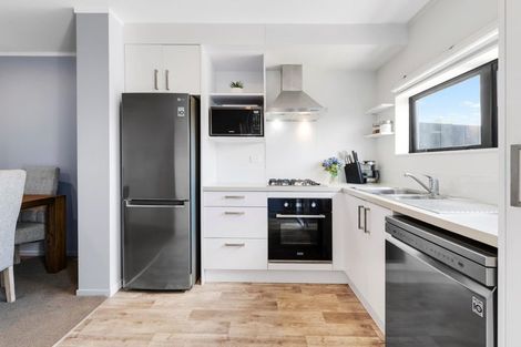 Photo of property in 95 Battalion Drive, Papakura, 2110