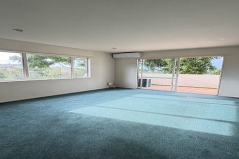 Photo of property in 31 Bronzewing Terrace, Unsworth Heights, Auckland, 0632
