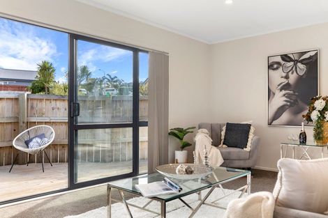 Photo of property in 21a Nirmal Place, Sunnyvale, Auckland, 0612