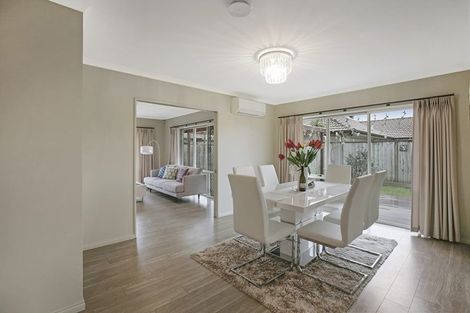 Photo of property in 15 Monash Place, Flat Bush, Auckland, 2016
