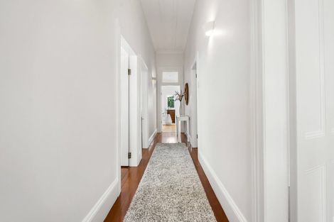 Photo of property in 24 Anne Street, Devonport, Auckland, 0624