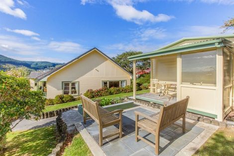 Photo of property in 323 Main Road, Tawa, Wellington, 5028
