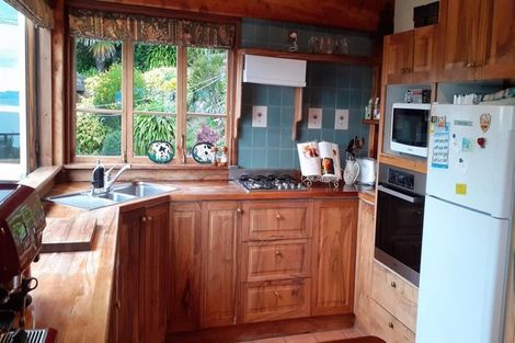 Photo of property in 4 Grenville Terrace, Moana, Nelson, 7011