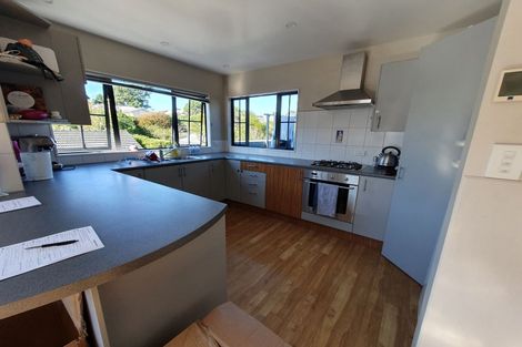 Photo of property in 17a Aplin Terrace, Ngaio, Wellington, 6035