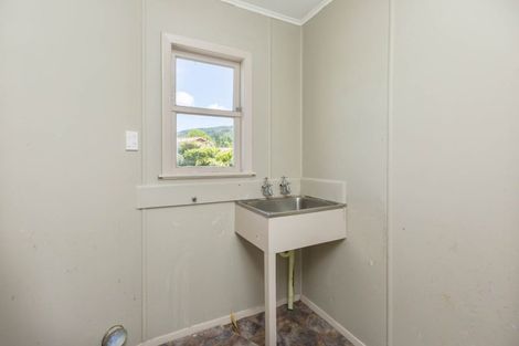 Photo of property in 5 Ruru Crescent, Heretaunga, Upper Hutt, 5018