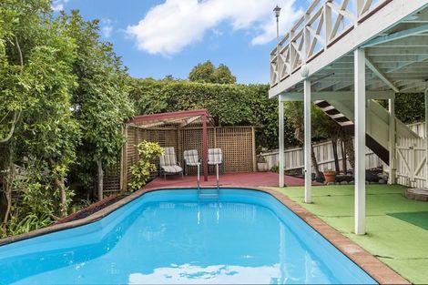 Photo of property in 32 Danbury Drive, Torbay, Auckland, 0630