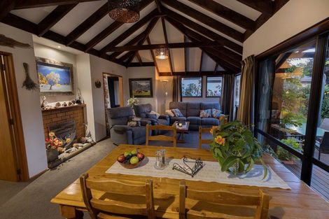 Photo of property in 22a Heuchan Lane, Wanaka, 9305